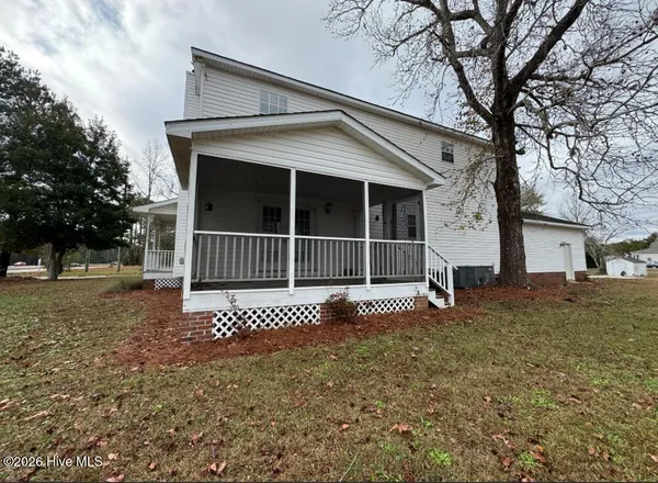 $2,250 | 8973 Stephens Church Road, Wilmington, NC 28411