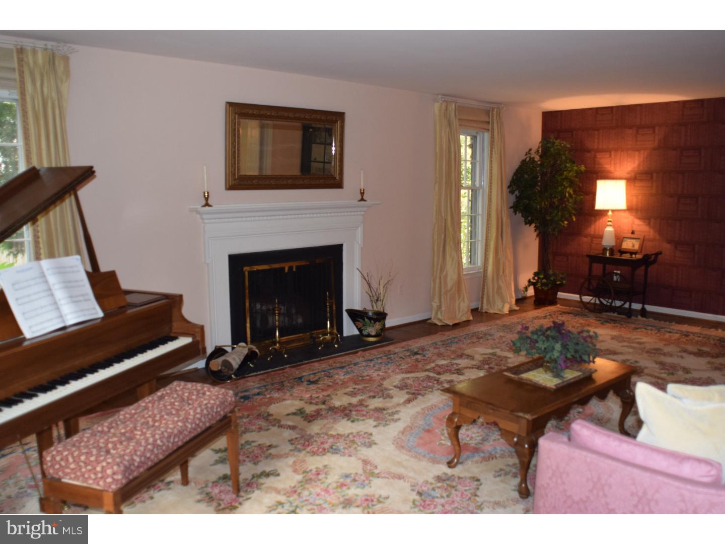 775 Worthington Road Wayne, PA 19087 - Photo 5 of 25 Living Room