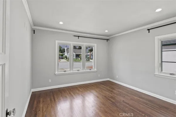 $5,900 | 2682 East Villa Street, Pasadena, CA 91107