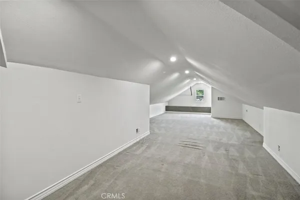 $5,900 | 2682 East Villa Street, Pasadena, CA 91107