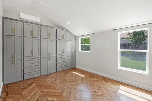 $5,900 | 2682 East Villa Street, Pasadena, CA 91107