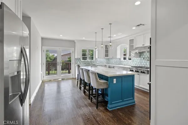 $5,900 | 2682 East Villa Street, Pasadena, CA 91107