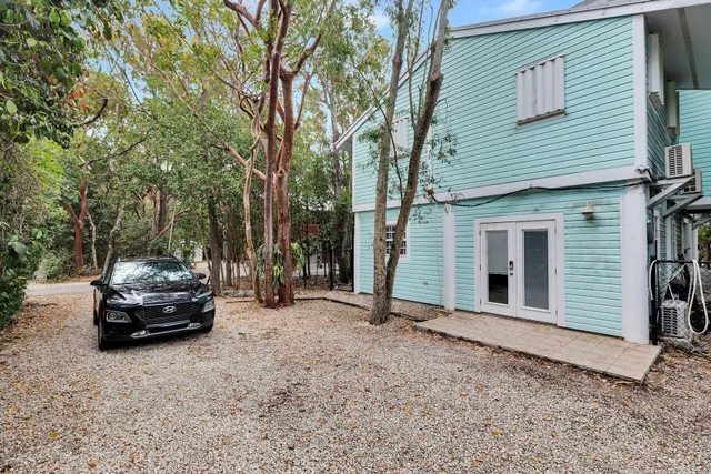 $719,000 | 71 North Bay Harbor Drive, Key Largo, FL 33037