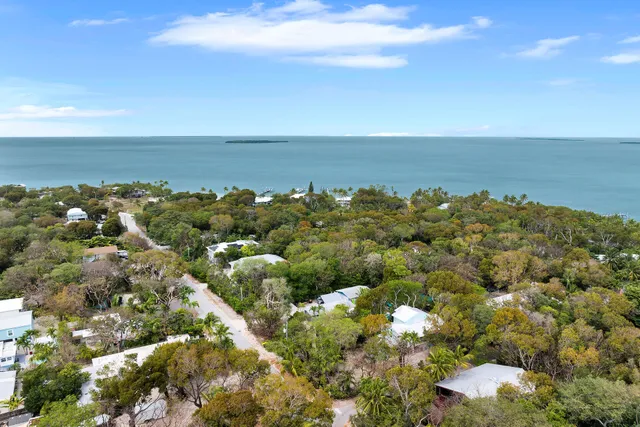 $719,000 | 71 North Bay Harbor Drive, Key Largo, FL 33037