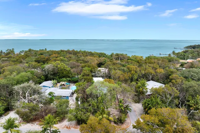 $719,000 | 71 North Bay Harbor Drive, Key Largo, FL 33037