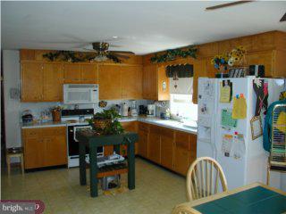 491 Media Road Oxford, PA 19363 - Photo 3 of 6 Gallery Image 3