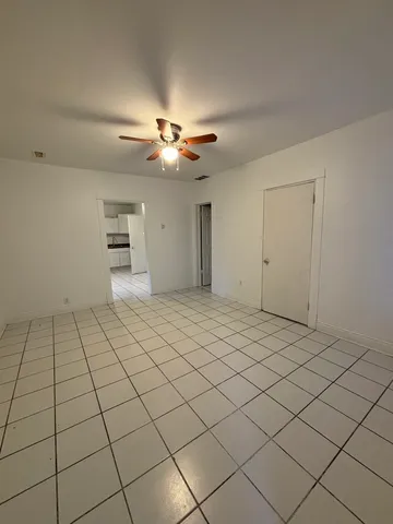 $189,900 | 15634 Union Avenue, Harvey, IL 60426