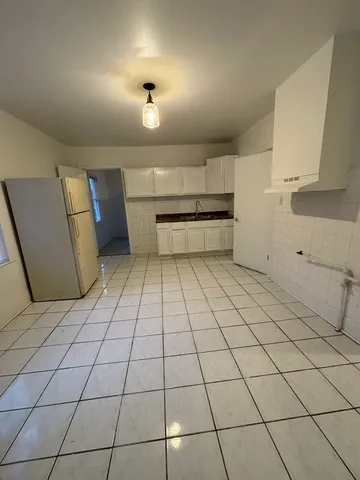 $189,900 | 15634 Union Avenue, Harvey, IL 60426