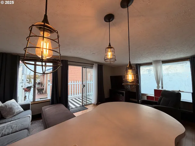 $74,900 | 23524 Northwest St Helens Road, Unit 19, Portland, OR 97231