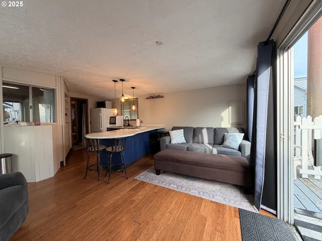 $74,900 | 23524 Northwest St Helens Road, Unit 19, Portland, OR 97231