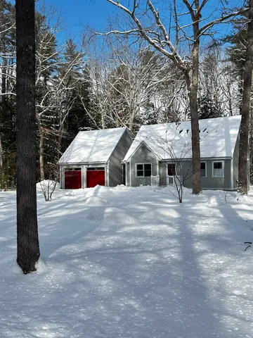 $575,000 | 22 Brae Burn Road, Moultonborough, NH 03254