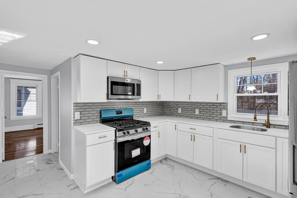 97 David Street Springfield, MA 01104 - Photo 13 of 39