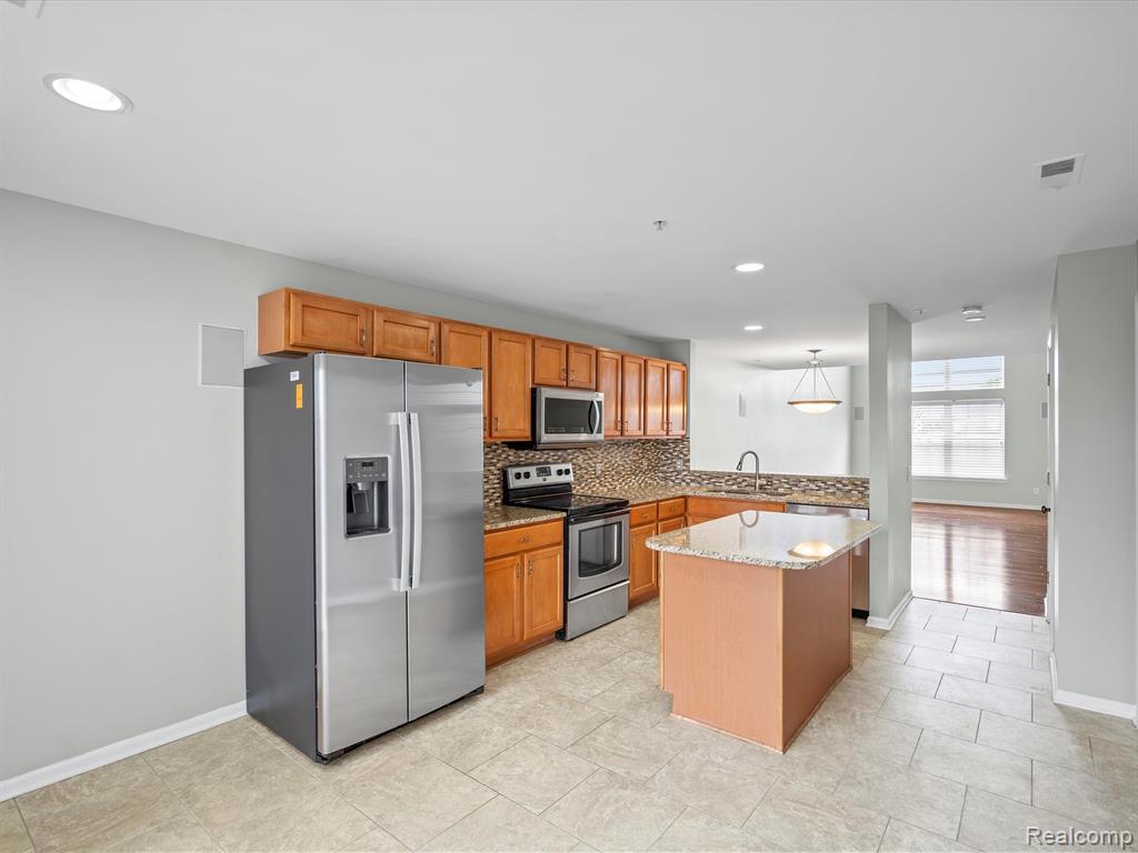 1492 Devon Lane Troy, MI 48084 - Photo 21 of 43