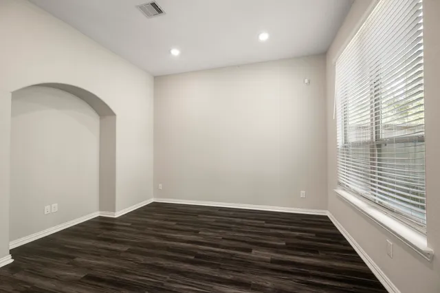 $285,000 | 162 Moon Dance Court, Conroe, TX 77304