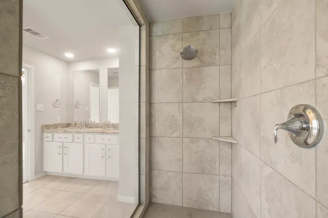 $285,000 | 162 Moon Dance Court, Conroe, TX 77304