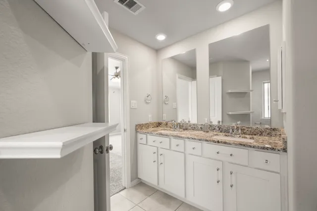 $285,000 | 162 Moon Dance Court, Conroe, TX 77304