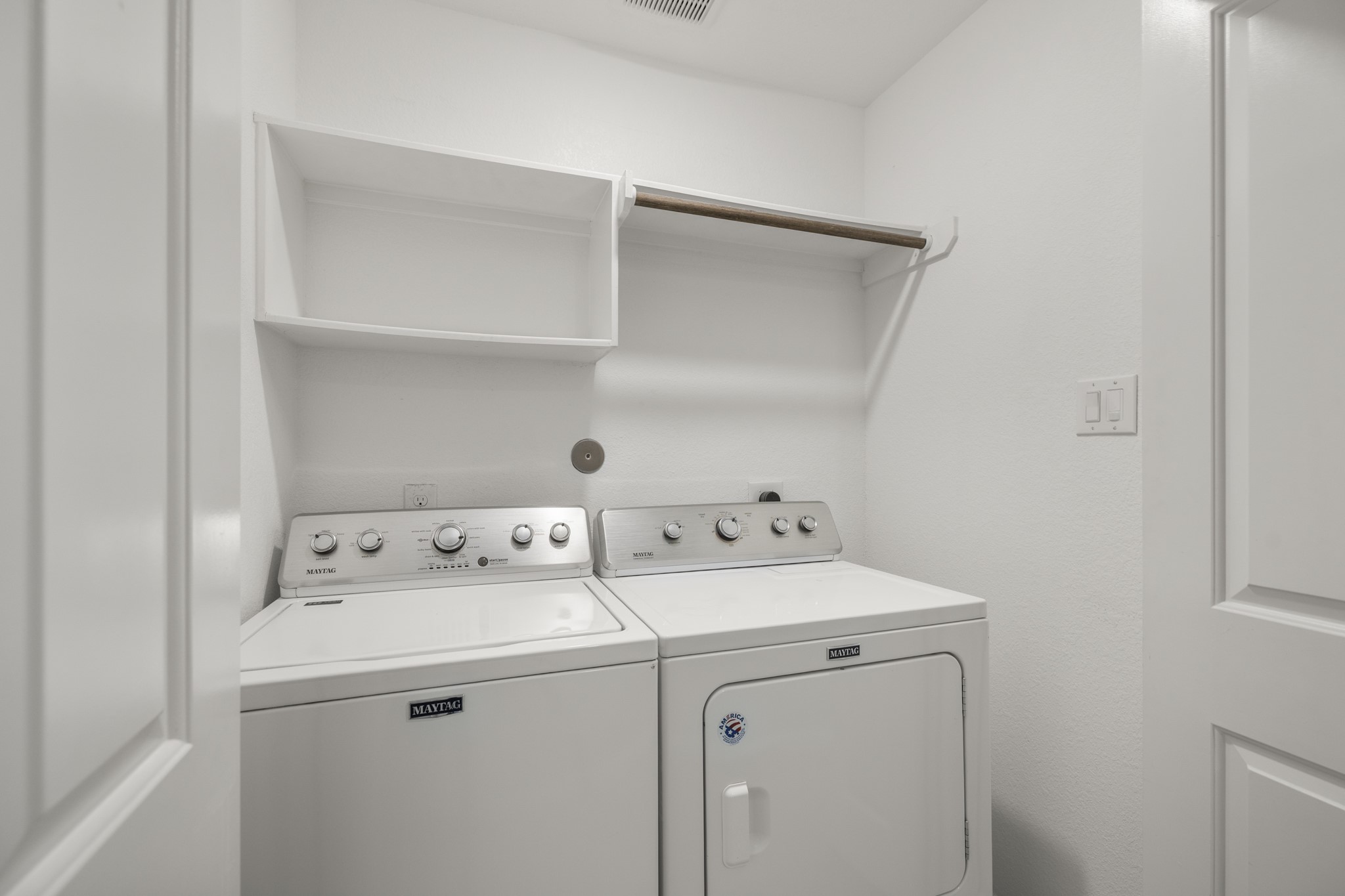 162 Moon Dance Court Conroe, TX 77304 - Photo 28 of 36 a utility room with dryer and washer