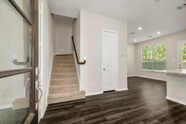 $285,000 | 162 Moon Dance Court, Conroe, TX 77304