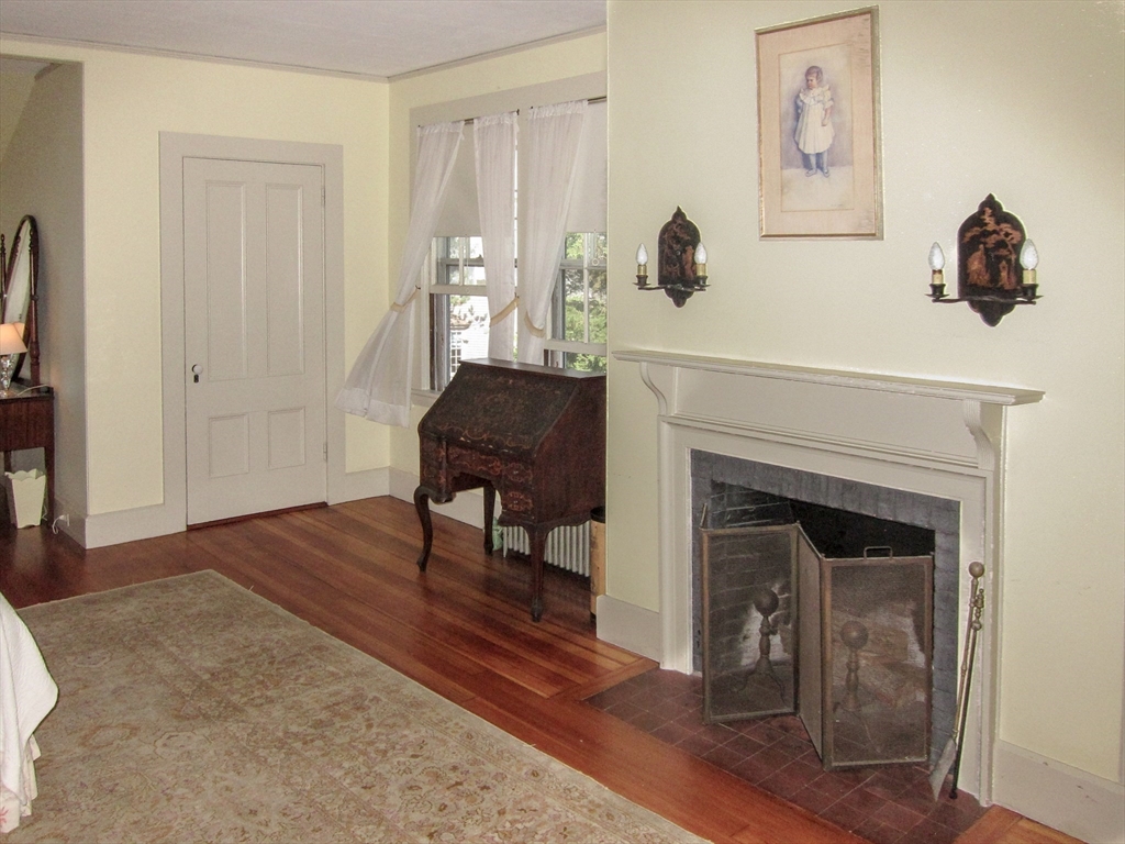 48 Proctor Street Manchester, MA 01944 - Photo 15 of 36