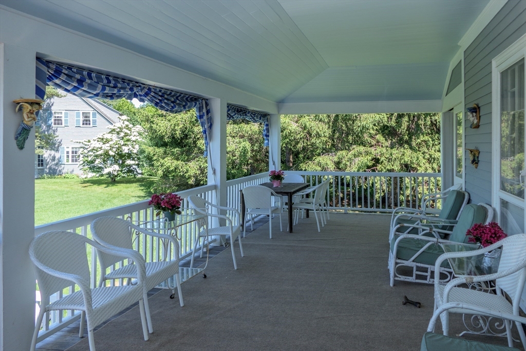 48 Proctor Street Manchester, MA 01944 - Photo 4 of 36