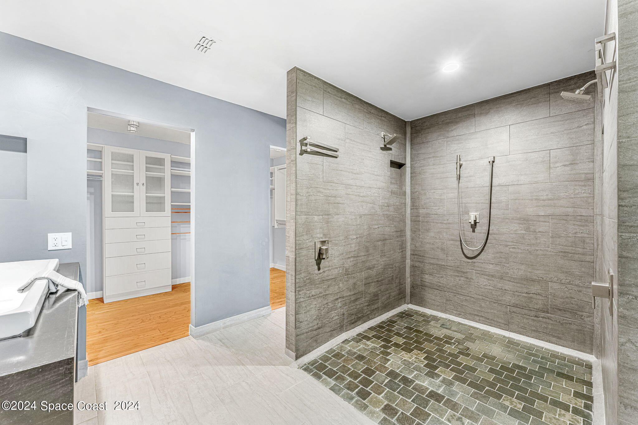 1401 South Riverside Drive Indialantic, FL 32903 - Photo 33 of 113 Primary Bathroom