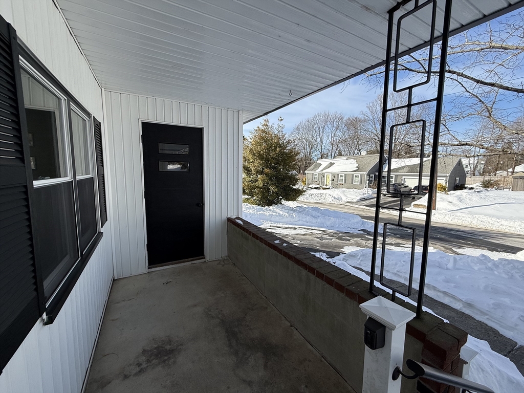 30 Alroy Road Weymouth, MA 02190 - Photo 4 of 40