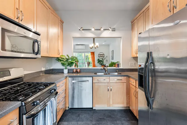 $520,000 | 602 North Avenue, Unit 8, Burlington, VT 05408