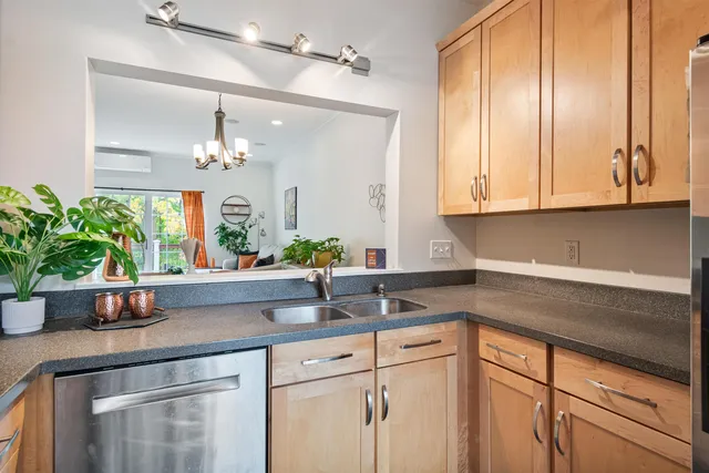 $520,000 | 602 North Avenue, Unit 8, Burlington, VT 05408