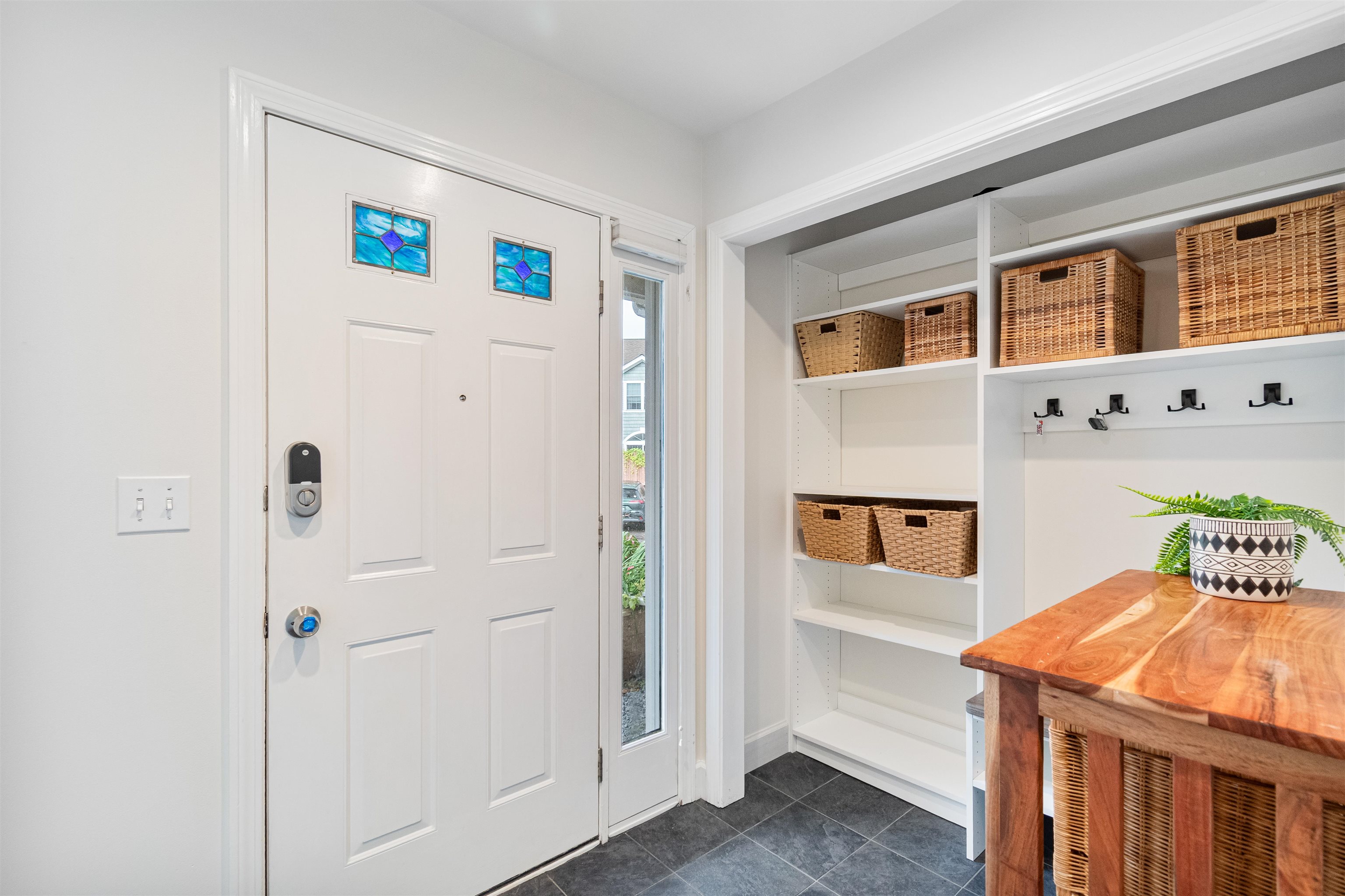 602 North Avenue, Unit 8 Burlington, VT 05408 - Photo 4 of 60