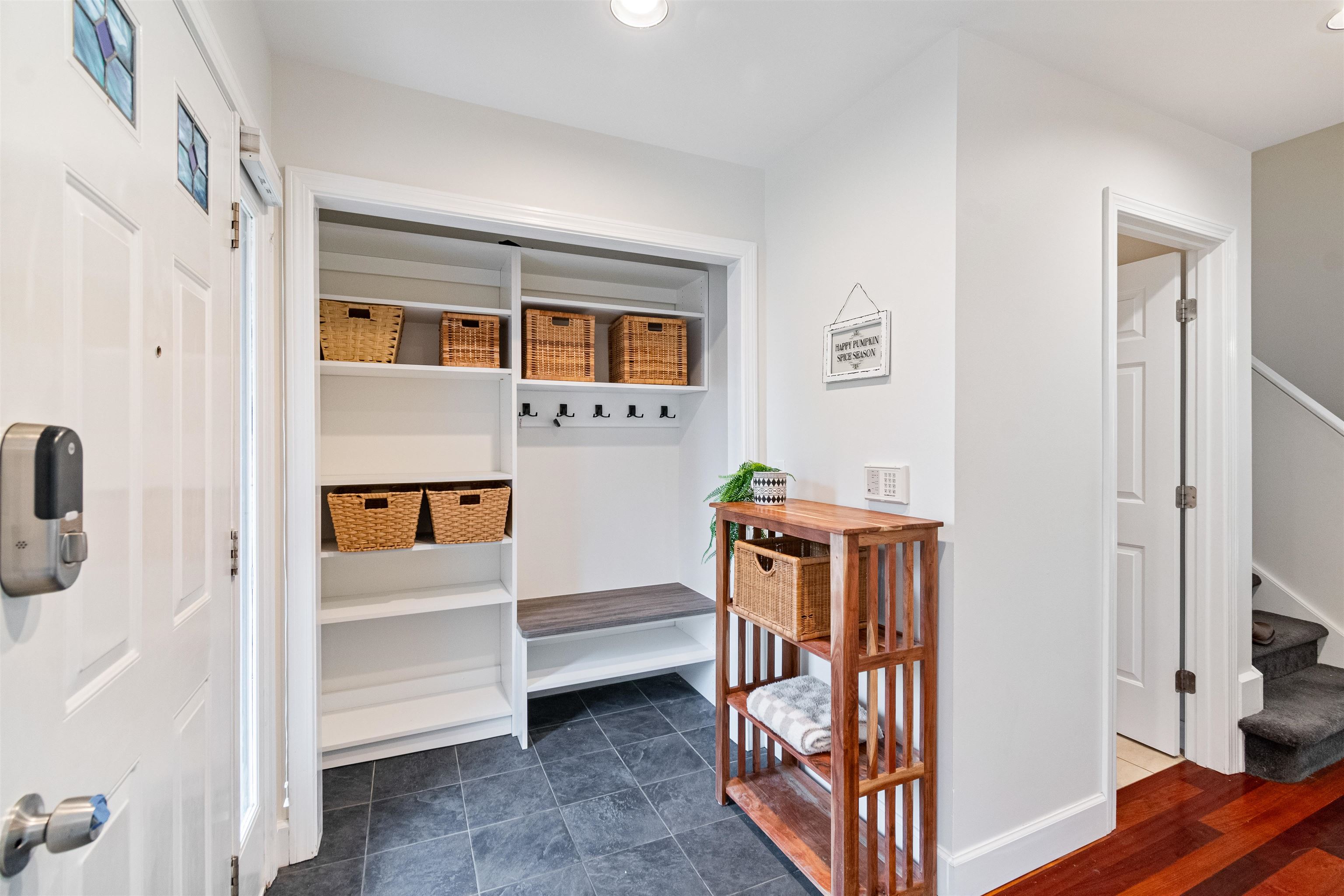 602 North Avenue, Unit 8 Burlington, VT 05408 - Photo 5 of 60