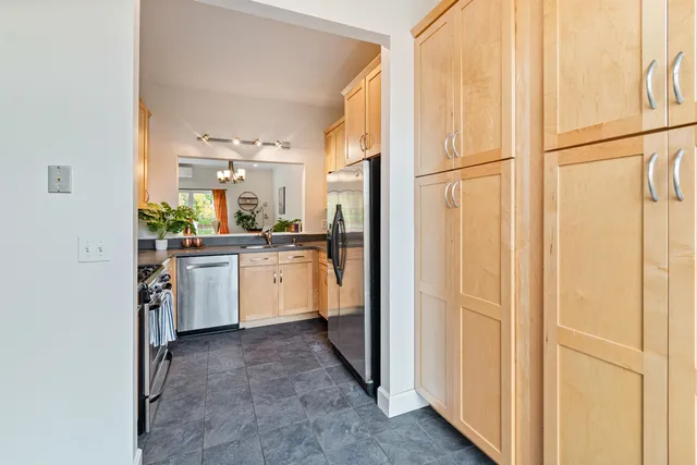 $520,000 | 602 North Avenue, Unit 8, Burlington, VT 05408