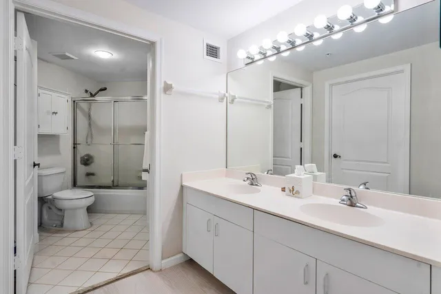 $2,700 | 300 Uno Lago Drive, Unit 304, Juno Beach, FL 33408