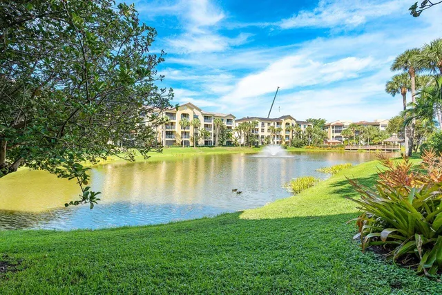 $2,700 | 300 Uno Lago Drive, Unit 304, Juno Beach, FL 33408