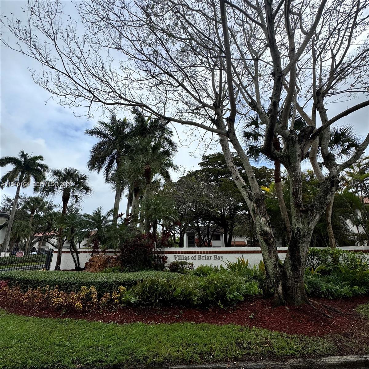 12939 Southwest 95th Avenue Miami, FL 33176 - Photo 5 of 29