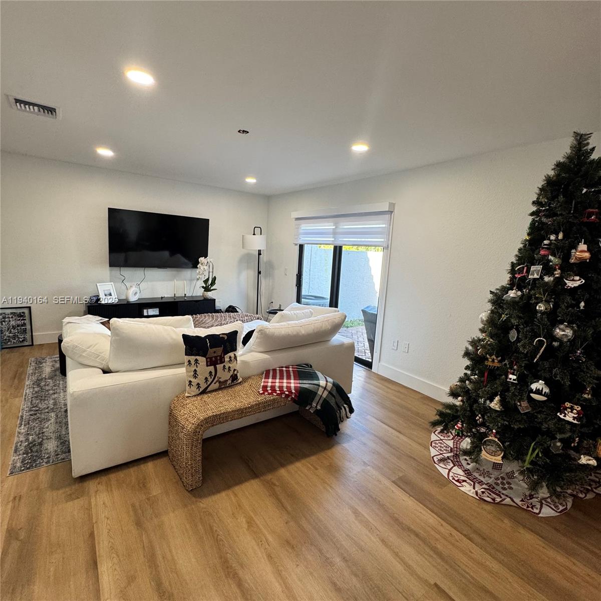 12939 Southwest 95th Avenue Miami, FL 33176 - Photo 9 of 29