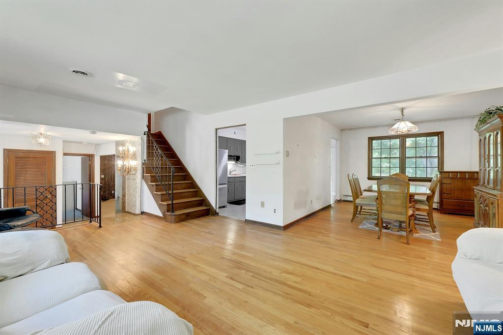 281 Rivara Court Ridgewood, NJ 07450 - Photo 14 of 41