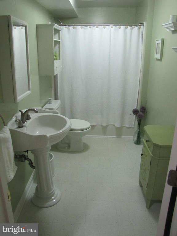 7530 Lemon Tree Court Hanover, MD 21076 - Photo 22 of 28 Bath
