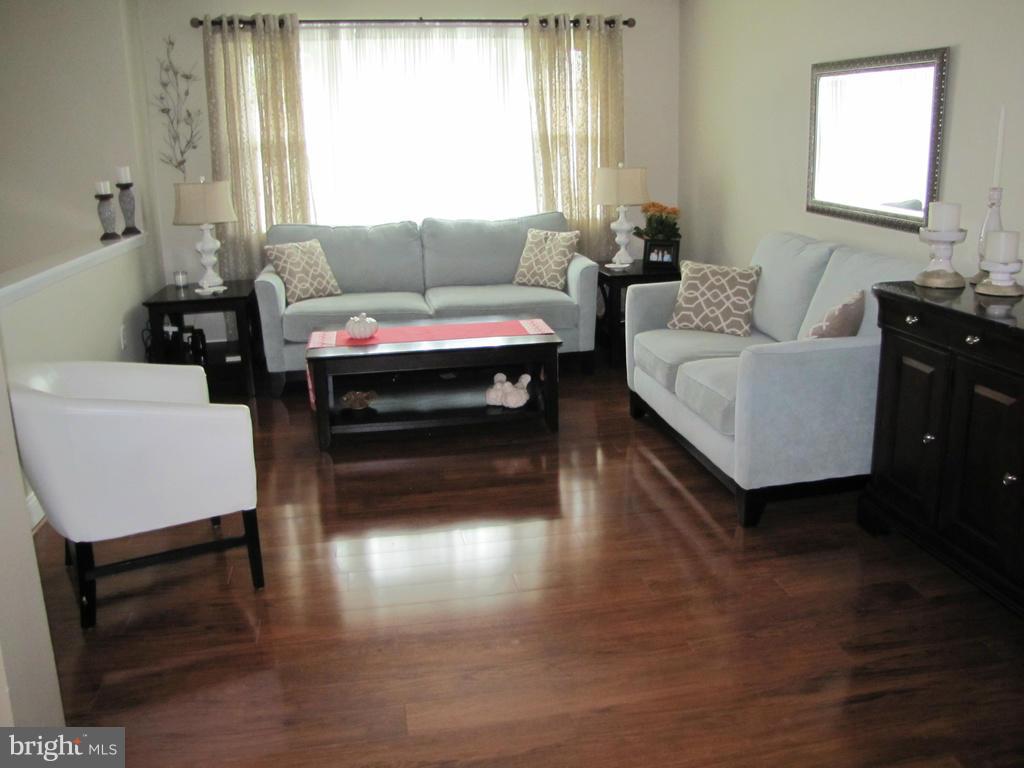 7530 Lemon Tree Court Hanover, MD 21076 - Photo 8 of 28 Living Room