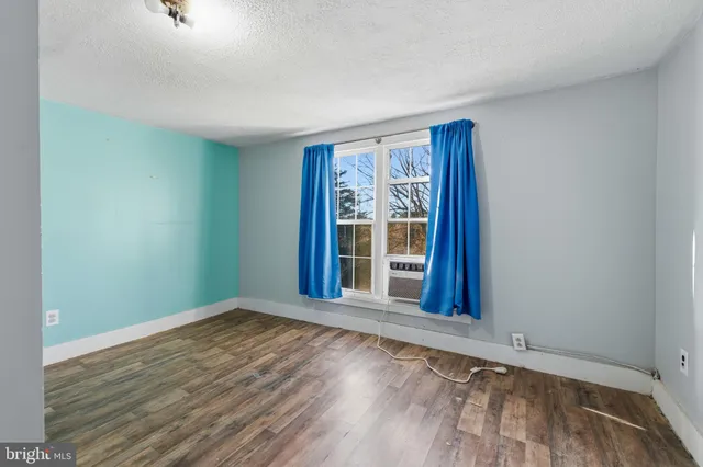 $210,000 | 10997 Senedo Road, Mount Jackson, VA 22842