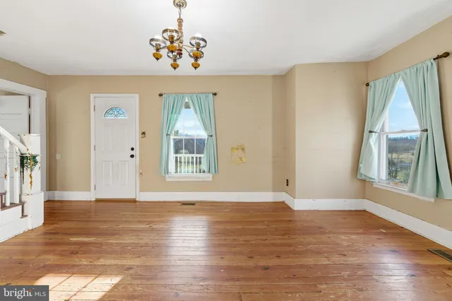 $210,000 | 10997 Senedo Road, Mount Jackson, VA 22842