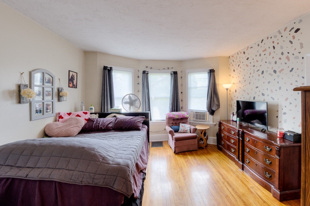 45 Scrimgeour Road Worcester, MA 01606 - Photo 11 of 42 Gallery Image 11