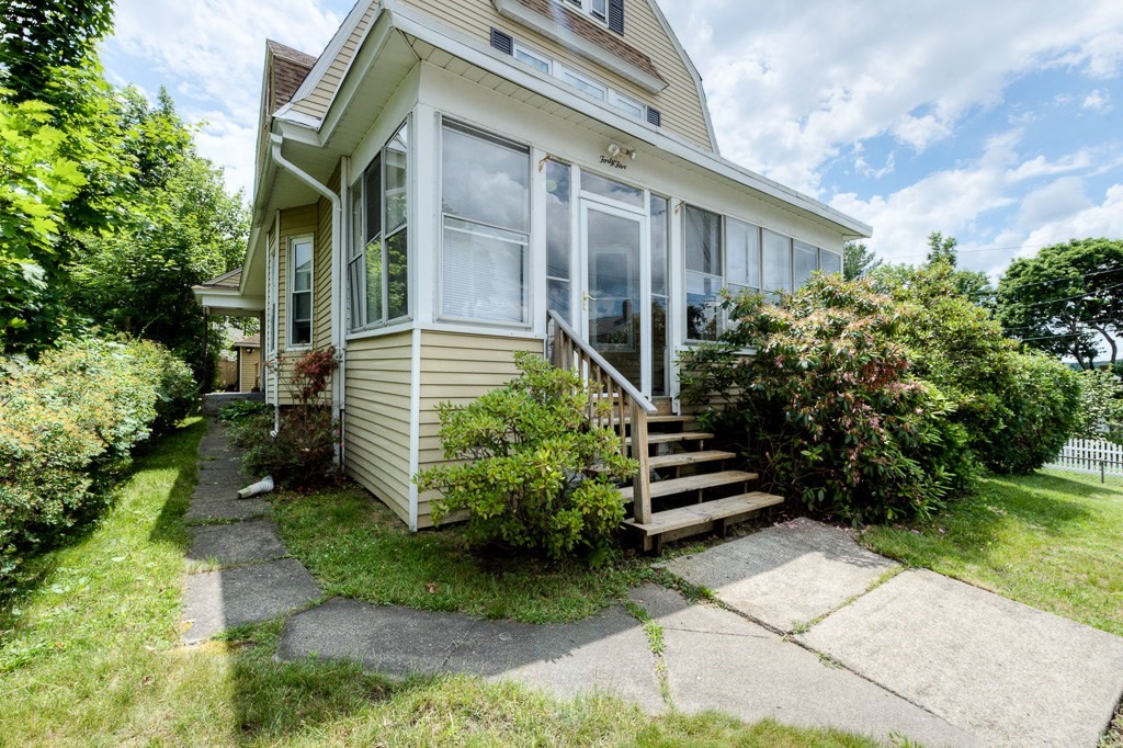 45 Scrimgeour Road Worcester, MA 01606 - Photo 2 of 42 Gallery Image 2