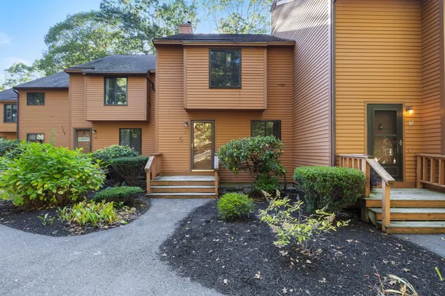 $375,000 | 38 Dunvegan Wds Drive, Hampton, NH 03842