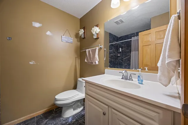 $425,000 | 101 Hidden Meadow Court, Apple Valley, MN 55124