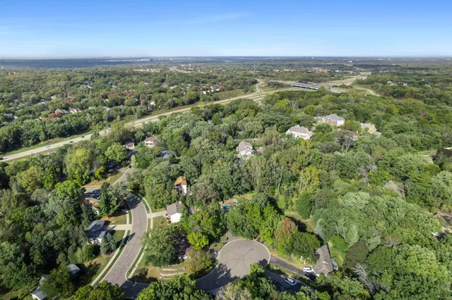 $425,000 | 101 Hidden Meadow Court, Apple Valley, MN 55124