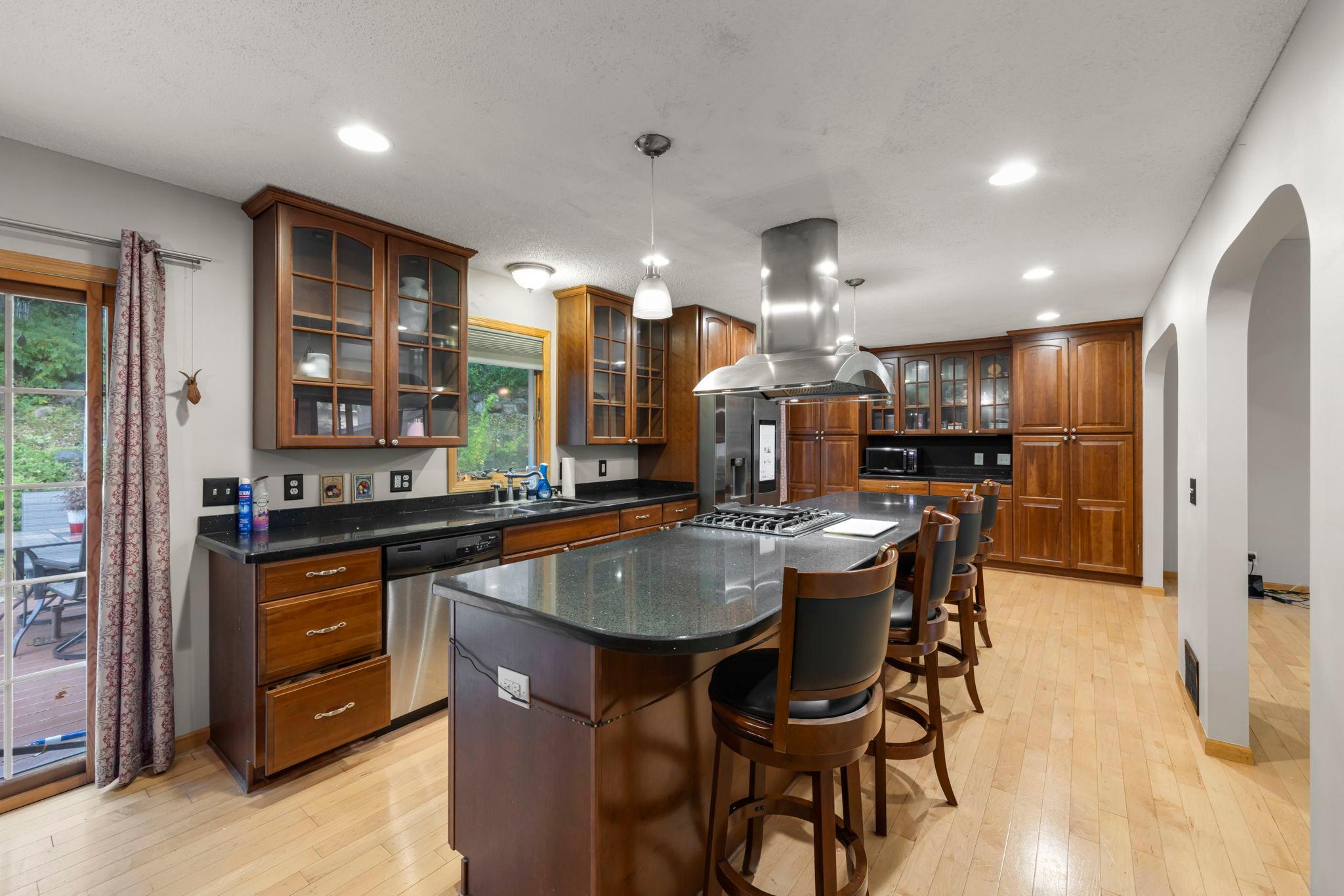 101 Hidden Meadow Court Apple Valley, MN 55124 - Photo 7 of 31