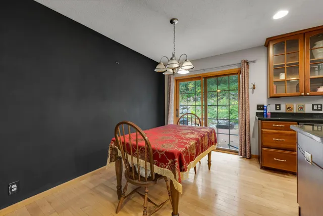 $425,000 | 101 Hidden Meadow Court, Apple Valley, MN 55124