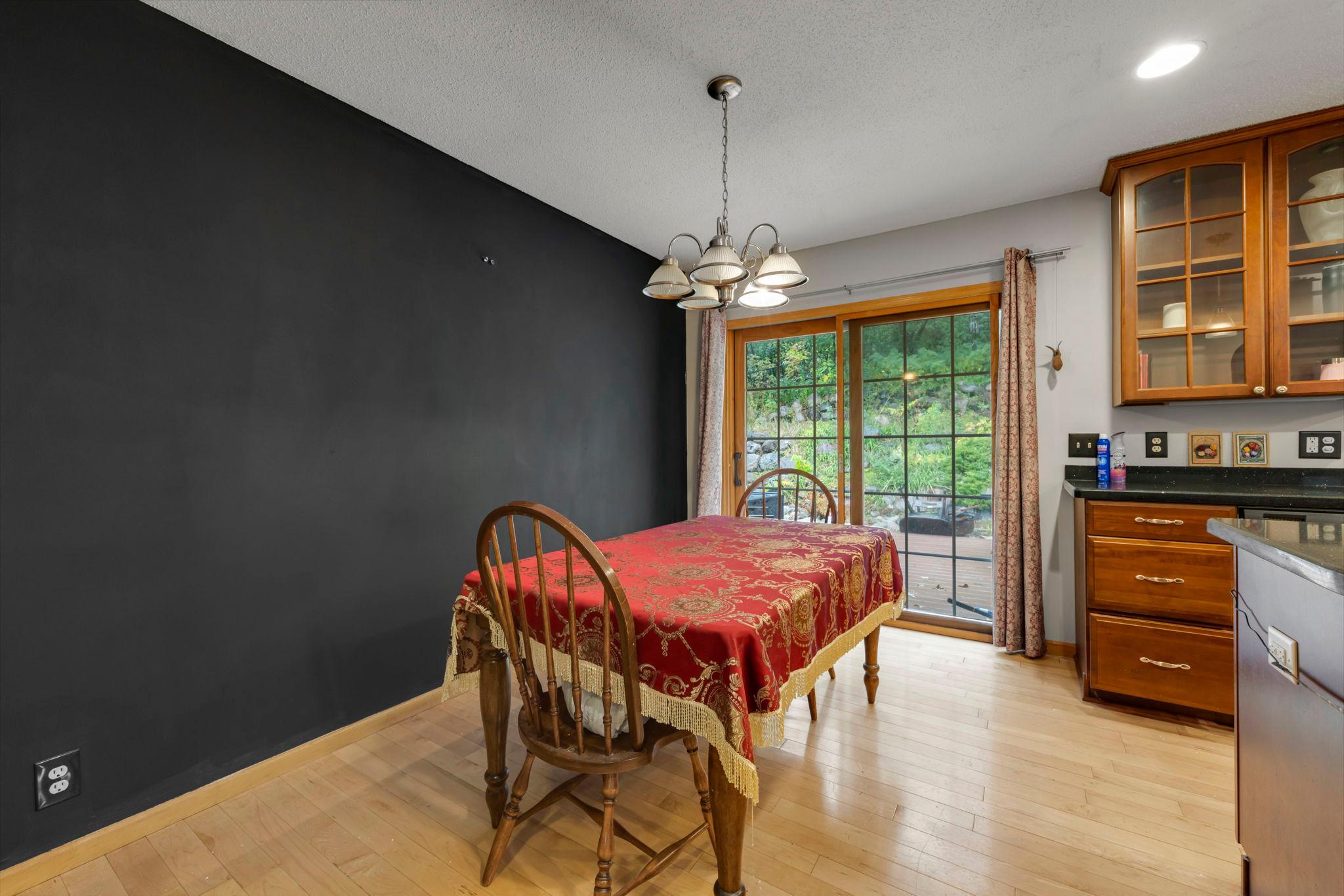 101 Hidden Meadow Court Apple Valley, MN 55124 - Photo 8 of 31