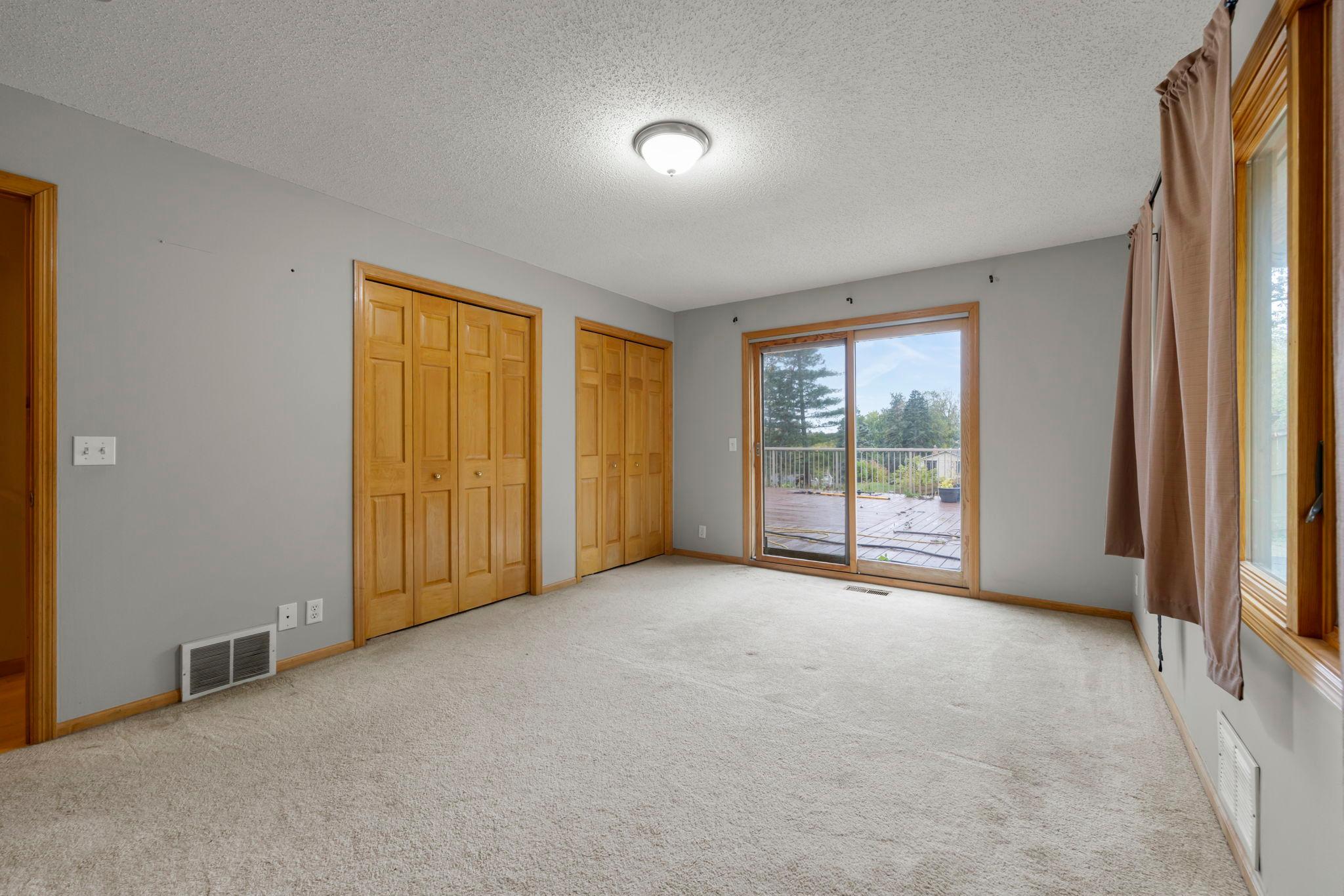 101 Hidden Meadow Court Apple Valley, MN 55124 - Photo 10 of 31