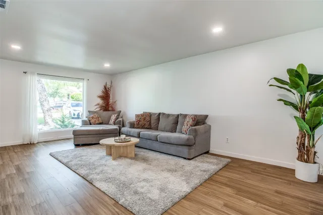 $2,250 | 7311 Chisos Pass, Austin, TX 78724